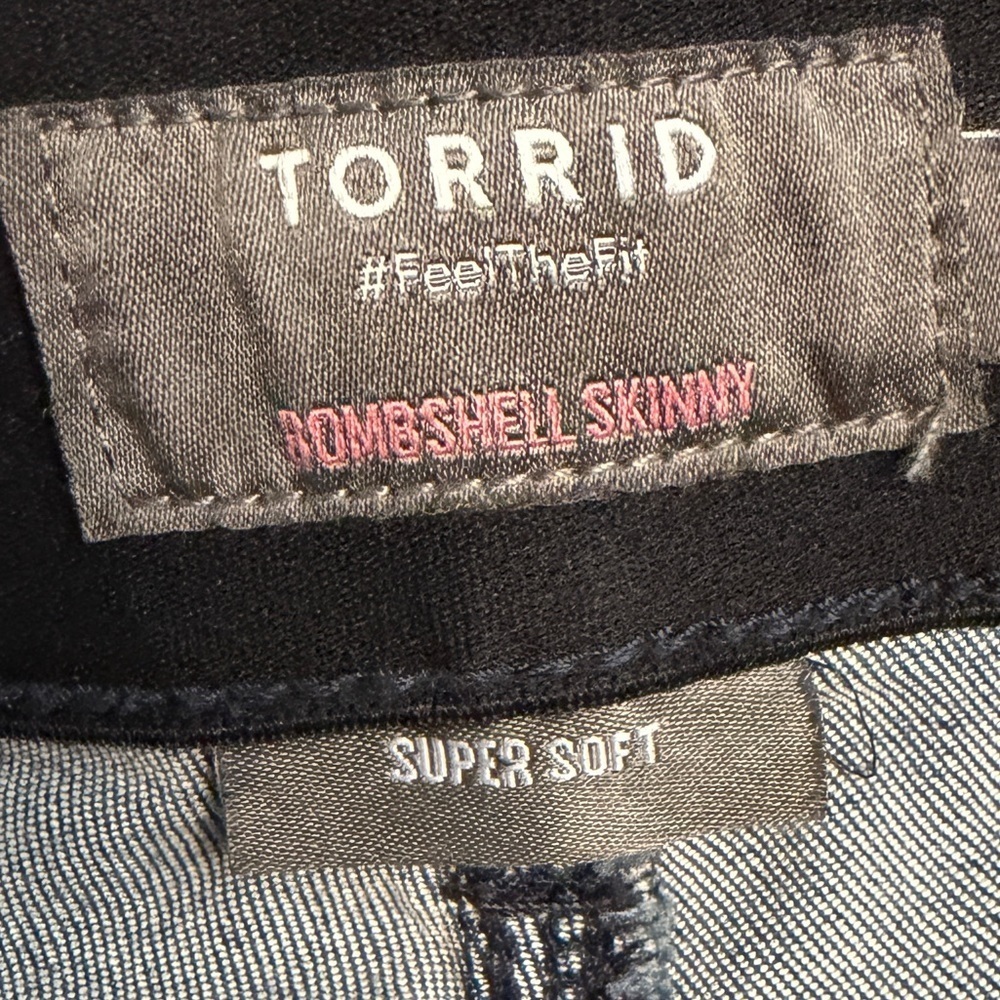 Torrid Bombshell Skinny Jeans Super Soft Medium Wash High Rise 20R - Picture 7 of 7